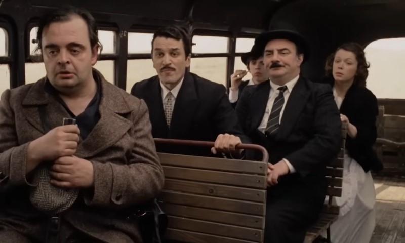 Scena u autobusu u filmu "Ko to tamo peva"