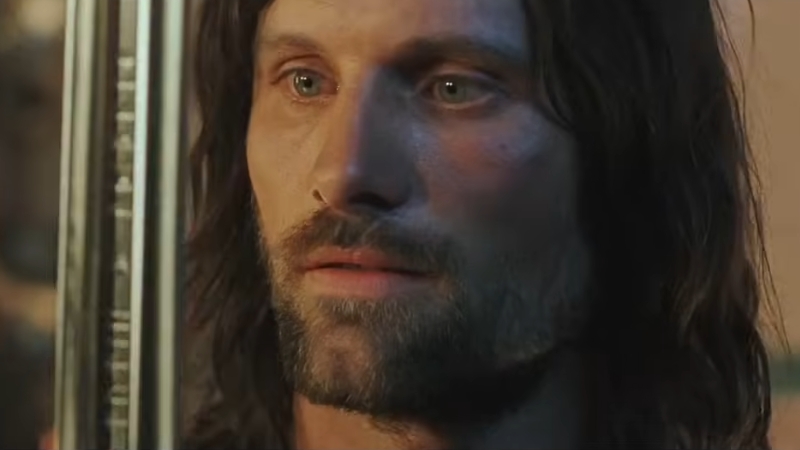Aragorn u filmu The Return of the King tokom emotivne scene iz završnice epske trilogije Gospodar prstenova